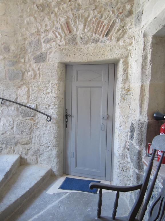 Chambre D'Hotes La Tour De Brazalem Nérac Værelse billede
