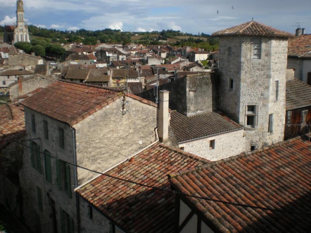 Chambre D'Hotes La Tour De Brazalem Nérac Eksteriør billede